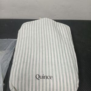 Quince Mist and White Linen Duvet Cover